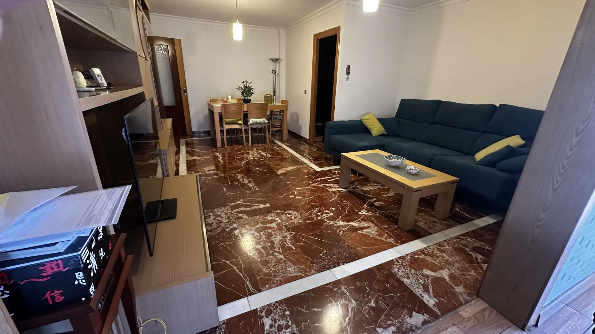 Pis en venda a Avenida Don Bosco, Barrio de Zaidín Sala d'estar de Pis en venda en Granada amb Aire condicionat, Calefacció i Jardí privat