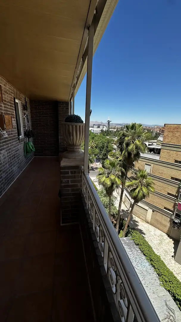 Flat for sale in Avenida Don Bosco, 10b, Barrio de Zaidín Balcony of Flat for sale in Granada Capital with Air Conditioner, Terrace and Balcony