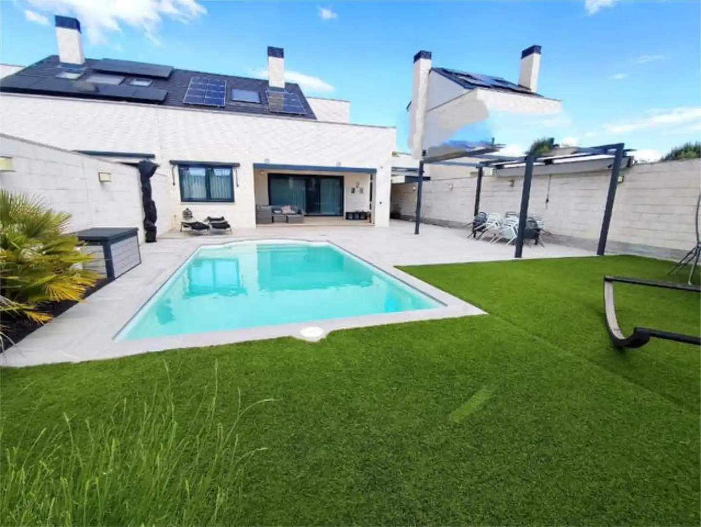 Swimming pool of Detached homes for sale in Rivas-Vaciamadrid  with Heating, Private garden and Terrace