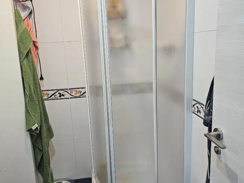 Piso en venta en Carrer de la Mare de Déu de la Pau, 41, Zona Avenida al Vedat Baño de Piso en venta en Torrent con Aire acondicionado, Calefacción y Parquet