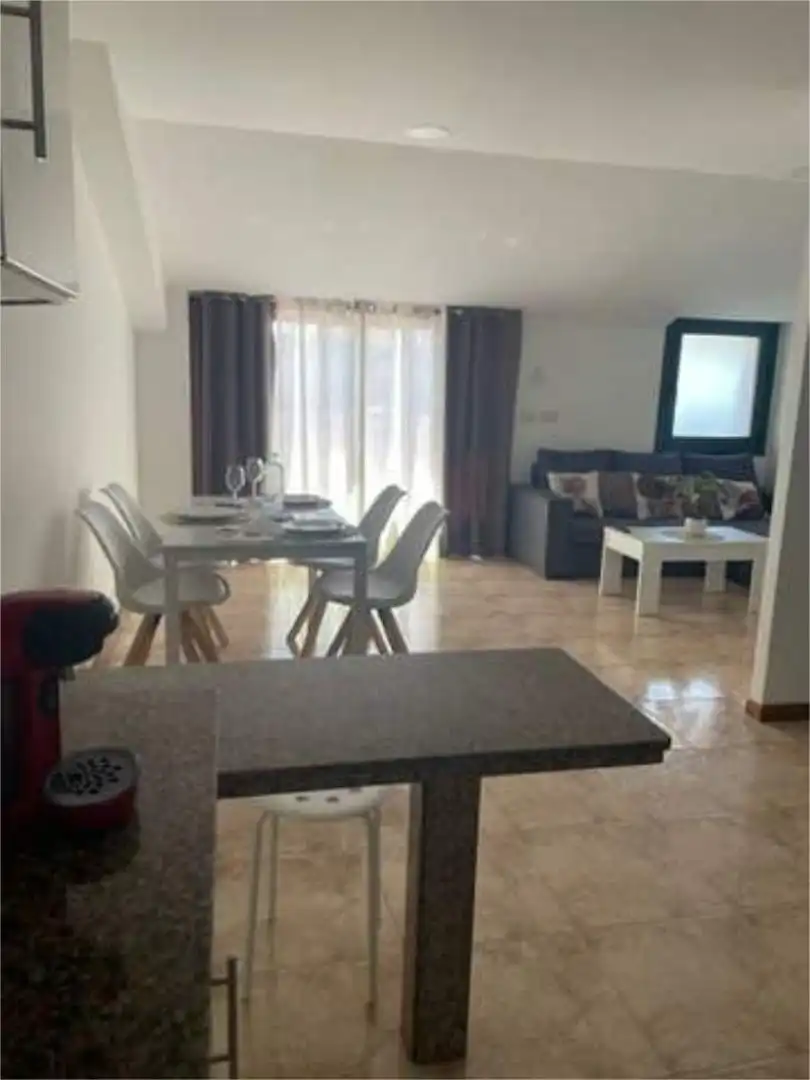 Ático de alquiler en Coiro Comedor de Ático de alquiler en Cangas con Calefacción, Terraza y Trastero