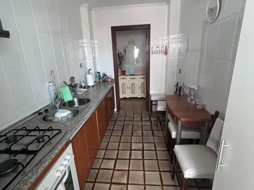 Piso en venta en Calle Albertillas, 7, Los Guindos - Parque Mediterráneo - Santa Paula Cocina de Piso en venta en Málaga Capital con Terraza