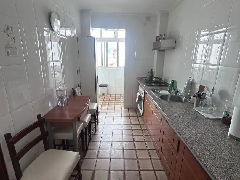 Piso en venta en Calle Albertillas, 7, Los Guindos - Parque Mediterráneo - Santa Paula Cocina de Piso en venta en Málaga Capital con Terraza