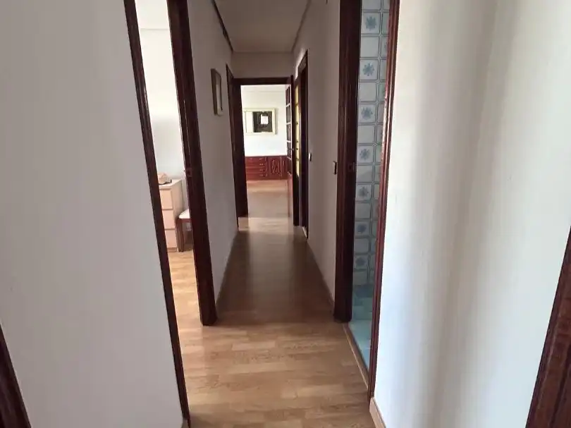 Piso en venta en Calle Albertillas, 7, Los Guindos - Parque Mediterráneo - Santa Paula Piso en venta en Málaga Capital con Terraza