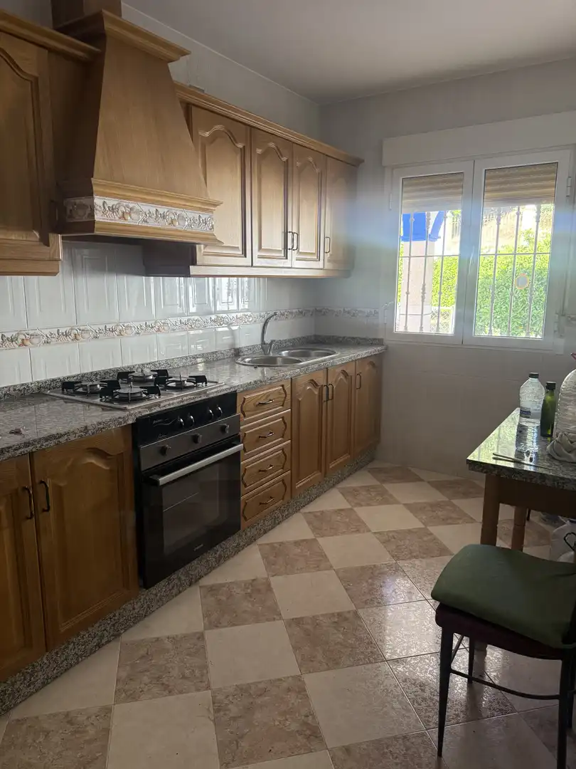 Casa o chalet de alquiler en Diseminado Pedroso, 38, Cabra Cocina de Casa o chalet de alquiler en Cabra con Aire acondicionado, Calefacción y Jardín privado