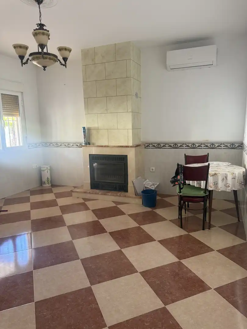 Casa o chalet de alquiler en Diseminado Pedroso, 38, Cabra Sala de estar de Casa o chalet de alquiler en Cabra con Aire acondicionado, Calefacción y Jardín privado