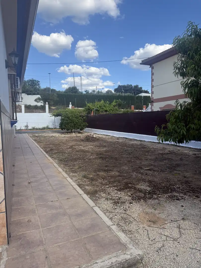 Casa o chalet de alquiler en Diseminado Pedroso, 38, Cabra Casa o chalet de alquiler en Cabra con Aire acondicionado, Calefacción y Jardín privado