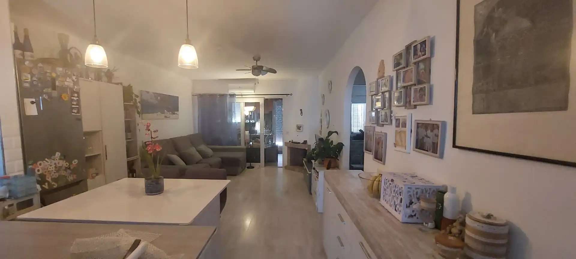 Einfamilien-Reihenhaus zum Verkauf in Calle Picasso, 52, Mojácar Wohnzimmer von Einfamilien-Reihenhaus zum Verkauf in Mojácar mit Klimaanlage, Terrasse und Balkon