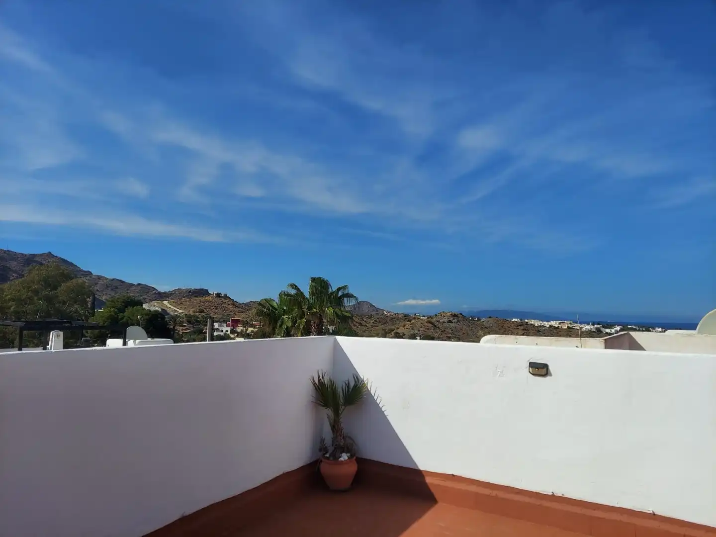 Einfamilien-Reihenhaus zum Verkauf in Calle Picasso, 52, Mojácar Außenansicht von Einfamilien-Reihenhaus zum Verkauf in Mojácar mit Klimaanlage, Terrasse und Balkon