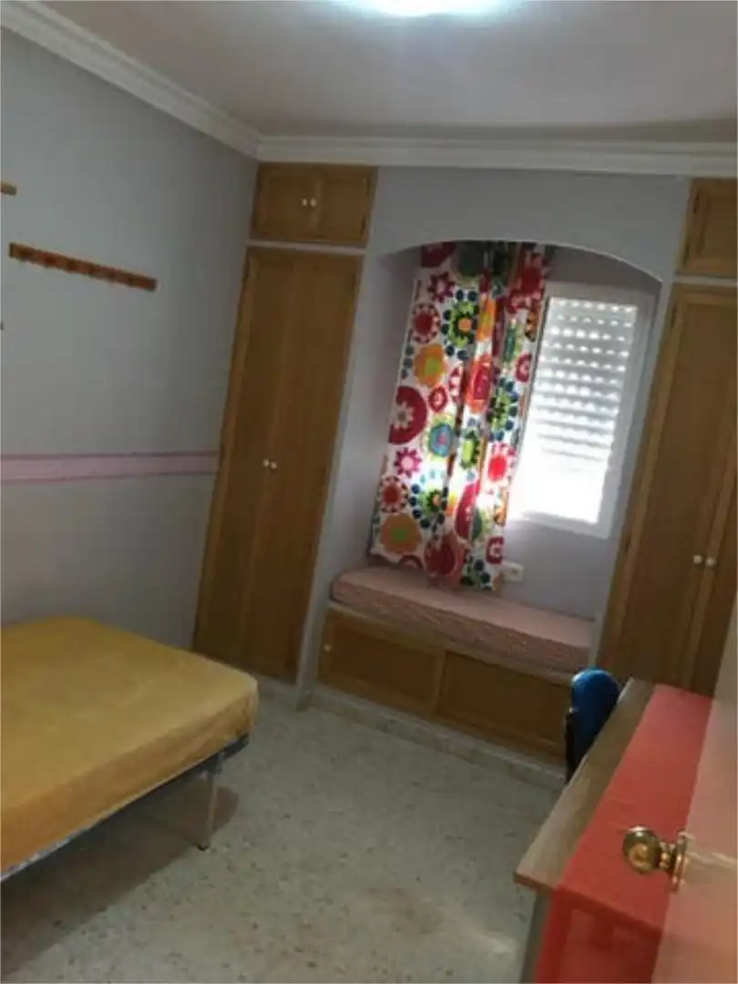 Piso de alquiler en Cortijo Alto Habitación de Piso de alquiler en Málaga con Terraza y Amueblado