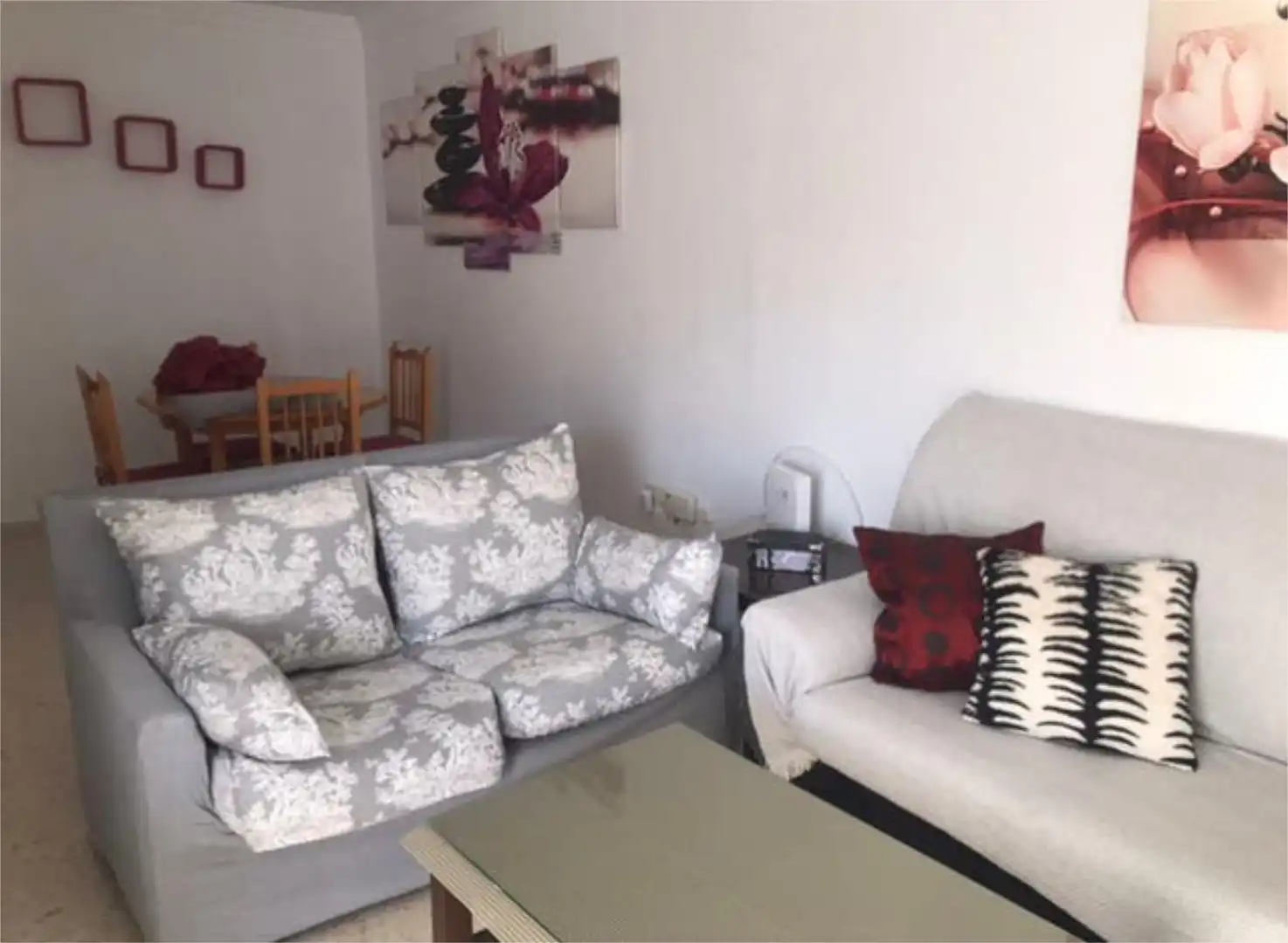 Piso de alquiler en Cortijo Alto Sala de estar de Piso de alquiler en Málaga con Terraza y Amueblado