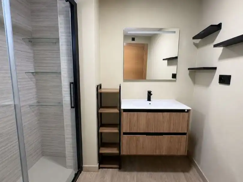 Habitación en Calle Vergara, 23, San Ildefonso - Catedral Baño de Piso para compartir en Jaén con Aire acondicionado, Calefacción y Parquet