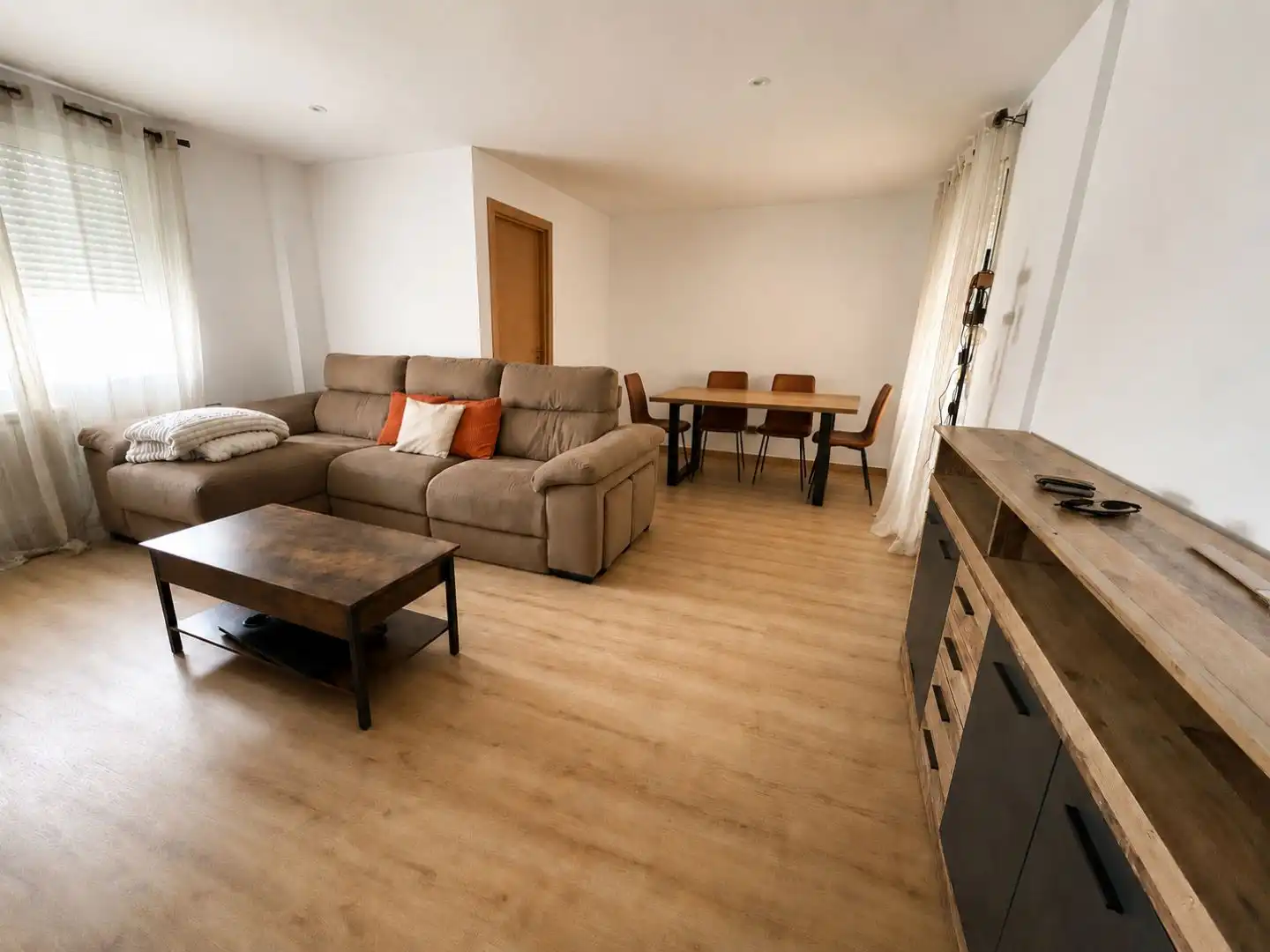 Habitación en Calle Vergara, 23, San Ildefonso - Catedral Sala de estar de Piso para compartir en Jaén con Aire acondicionado, Calefacción y Parquet