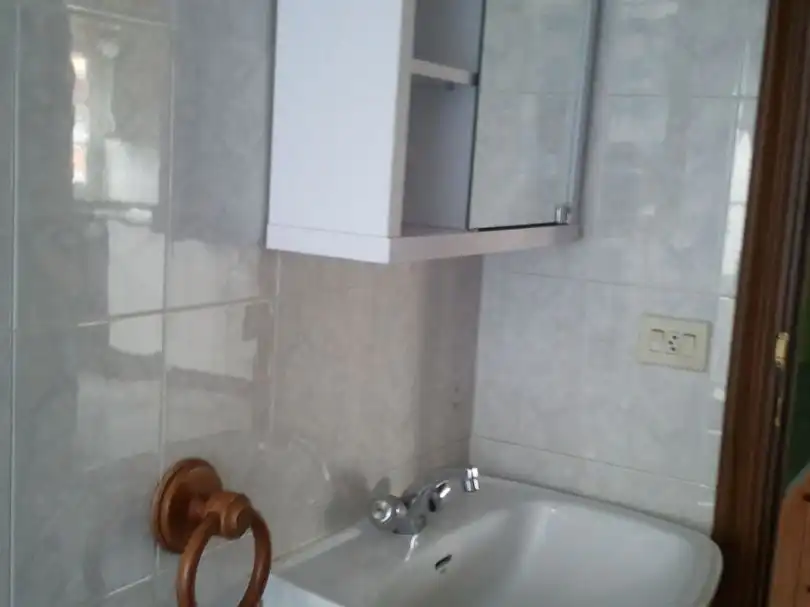Bany de Àtic de lloguer en Redondela amb Calefacció, Terrassa i Moblat