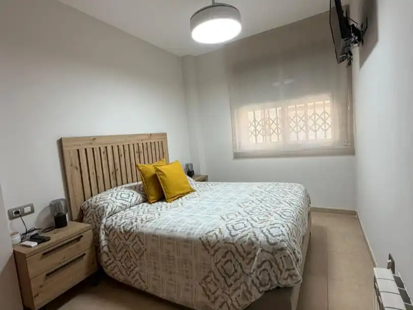 Pis en venda a Carrer de Calderón, 5, Torreblanca Dormitori de Pis en venda en Torreblanca amb Aire condicionat i Terrassa