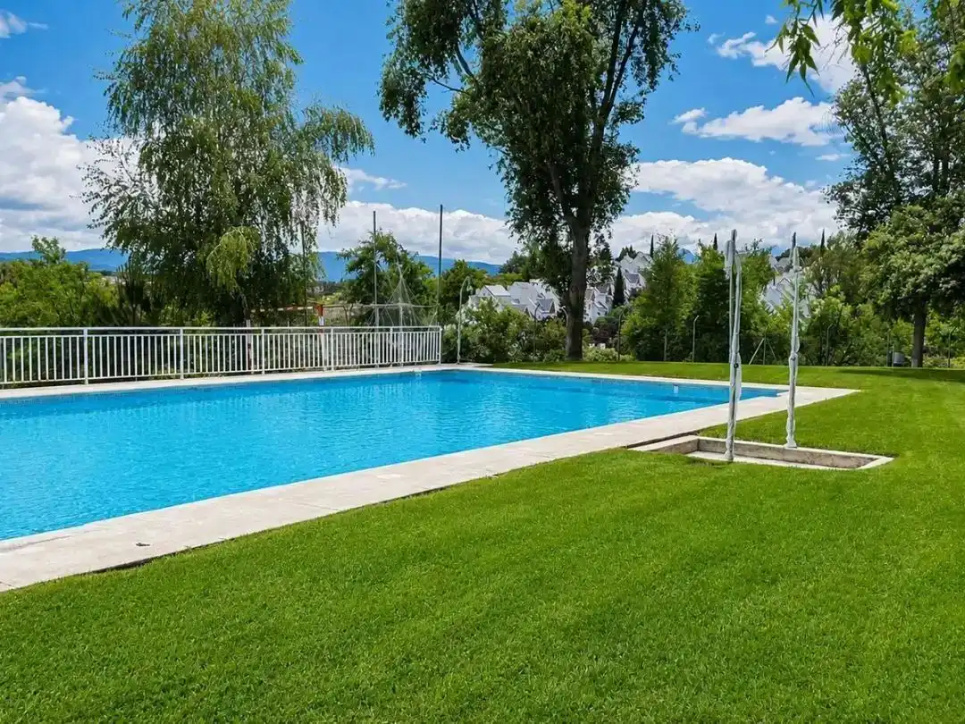 Casa o chalet en venta en Calle de Creta, 13, Parquelagos - Puente Nuevo Piscina de Casa o chalet en venta en Galapagar con Aire acondicionado, Calefacción y Jardín privado