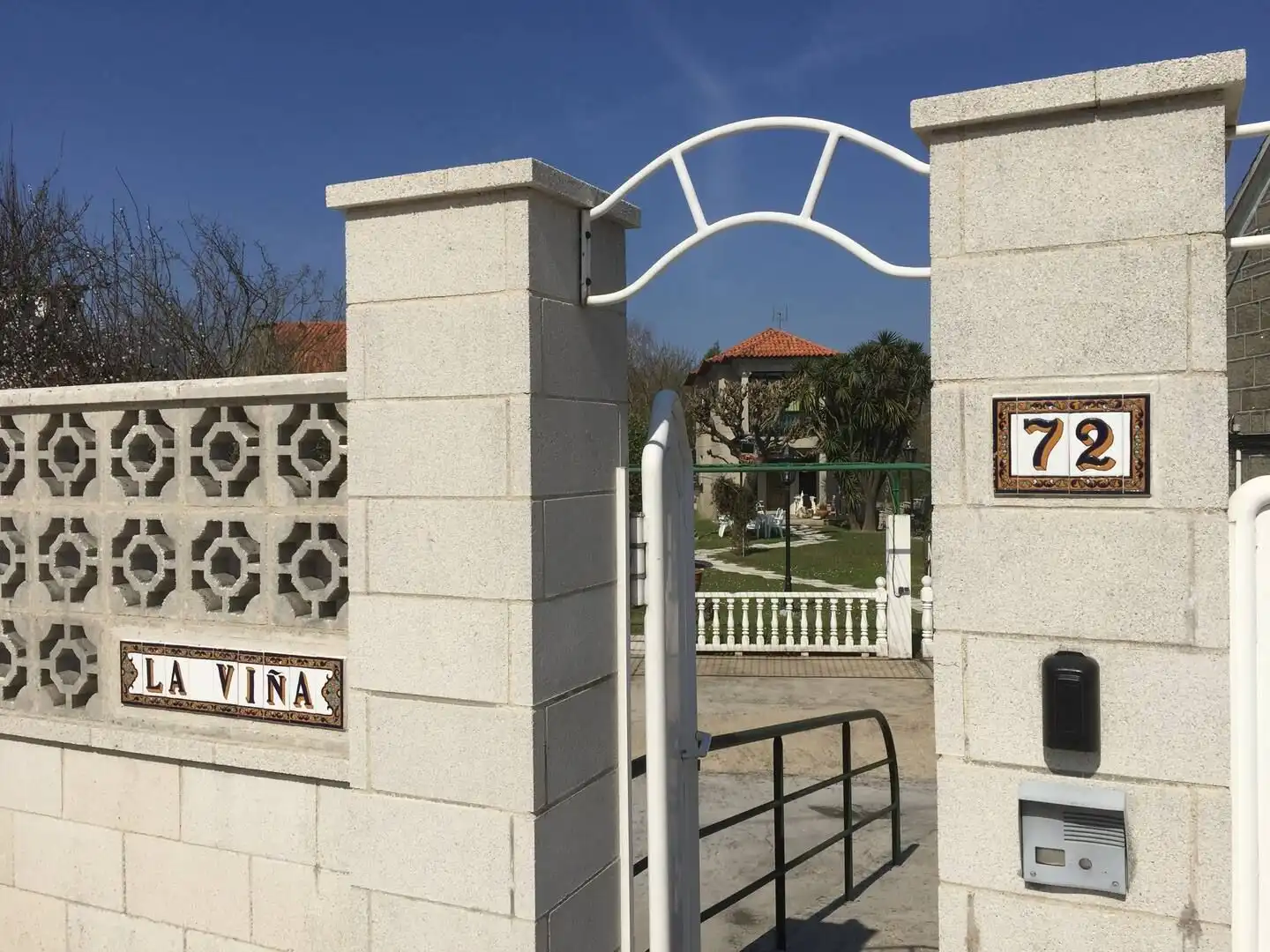 Casa o chalet en venta en Rúa Muíños, 72, Coruxo - Oia - Saiáns Casa o chalet en venta en Vigo con Calefacción, Jardín privado y Parquet