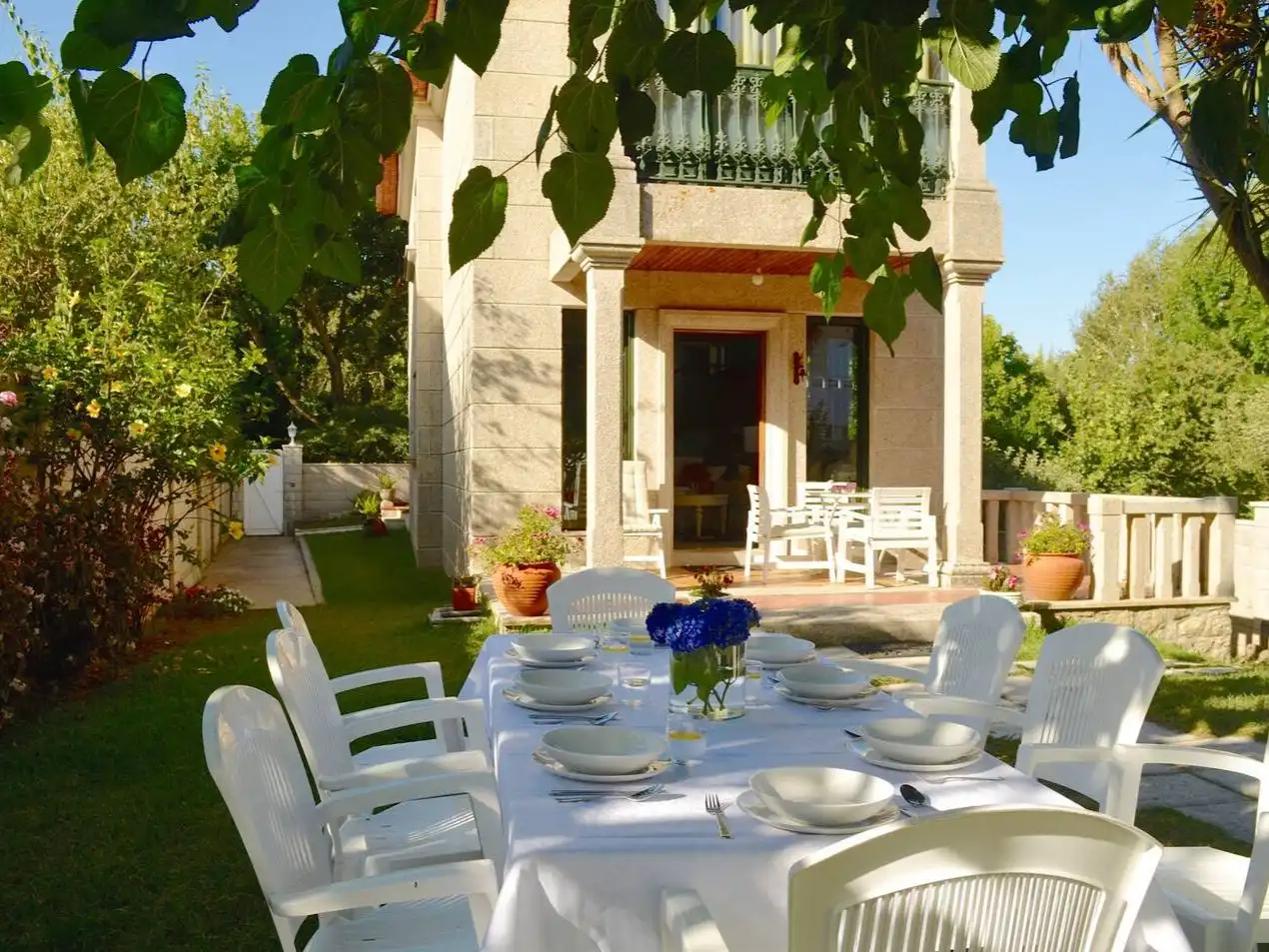 Casa o chalet en venta en Rúa Muíños, 72, Coruxo - Oia - Saiáns Terraza de Casa o chalet en venta en Vigo con Calefacción, Jardín privado y Parquet