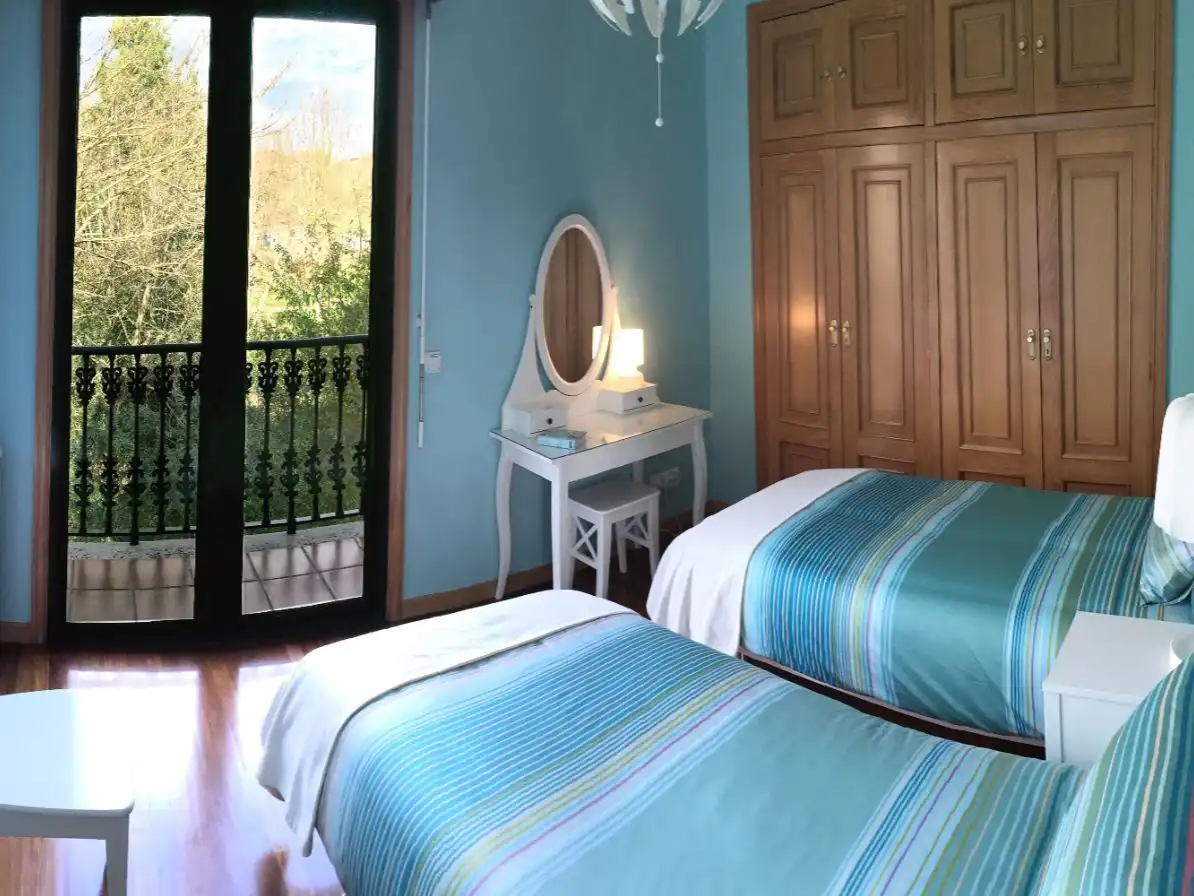 Casa o chalet en venta en Rúa Muíños, 72, Coruxo - Oia - Saiáns Habitación de Casa o chalet en venta en Vigo con Calefacción, Jardín privado y Parquet