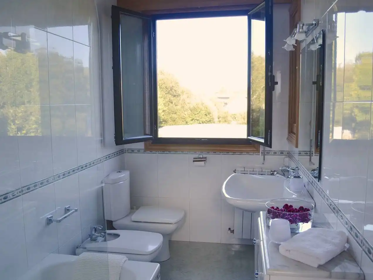 Casa o chalet en venta en Rúa Muíños, 72, Coruxo - Oia - Saiáns Baño de Casa o chalet en venta en Vigo con Calefacción, Jardín privado y Parquet