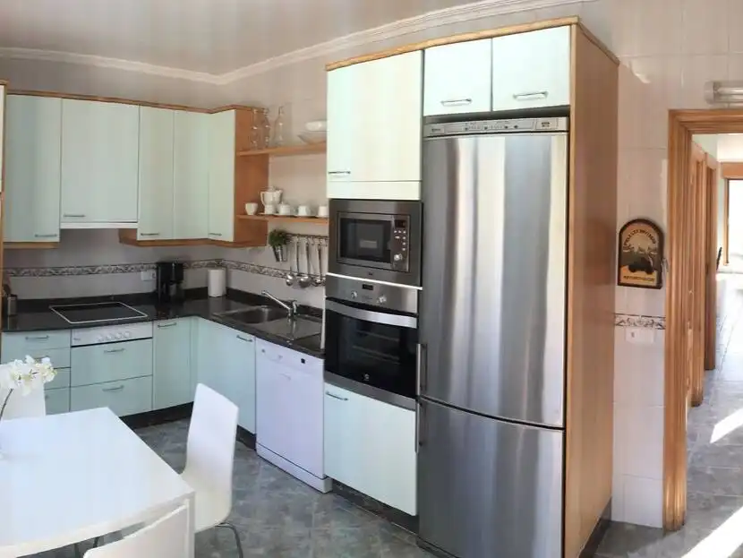 Casa o chalet en venta en Rúa Muíños, 72, Coruxo - Oia - Saiáns Cocina de Casa o chalet en venta en Vigo con Calefacción, Jardín privado y Parquet