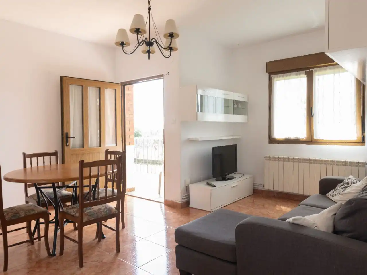 Casa o chalet en venta en Calle la Callada, 58, Somo Sala de estar de Casa o chalet en venta en Ribamontán al Mar con Terraza y Balcón