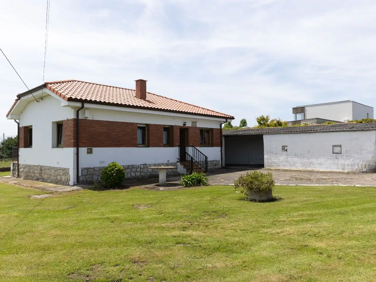 Casa o chalet en venta en Calle la Callada, 58, Somo Vista exterior de Casa o chalet en venta en Ribamontán al Mar con Terraza y Balcón