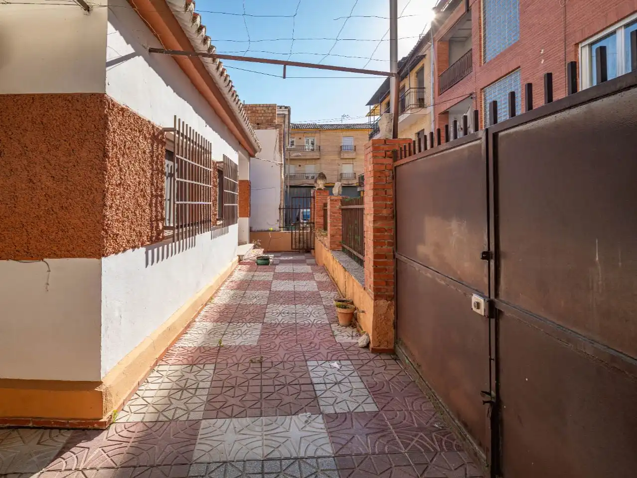 Casa o chalet en venta en Calle Maestro Don Pedro Fernández, 24, Huétor Vega Vista exterior de Casa o chalet en venta en Huétor Vega con Aire acondicionado y Terraza