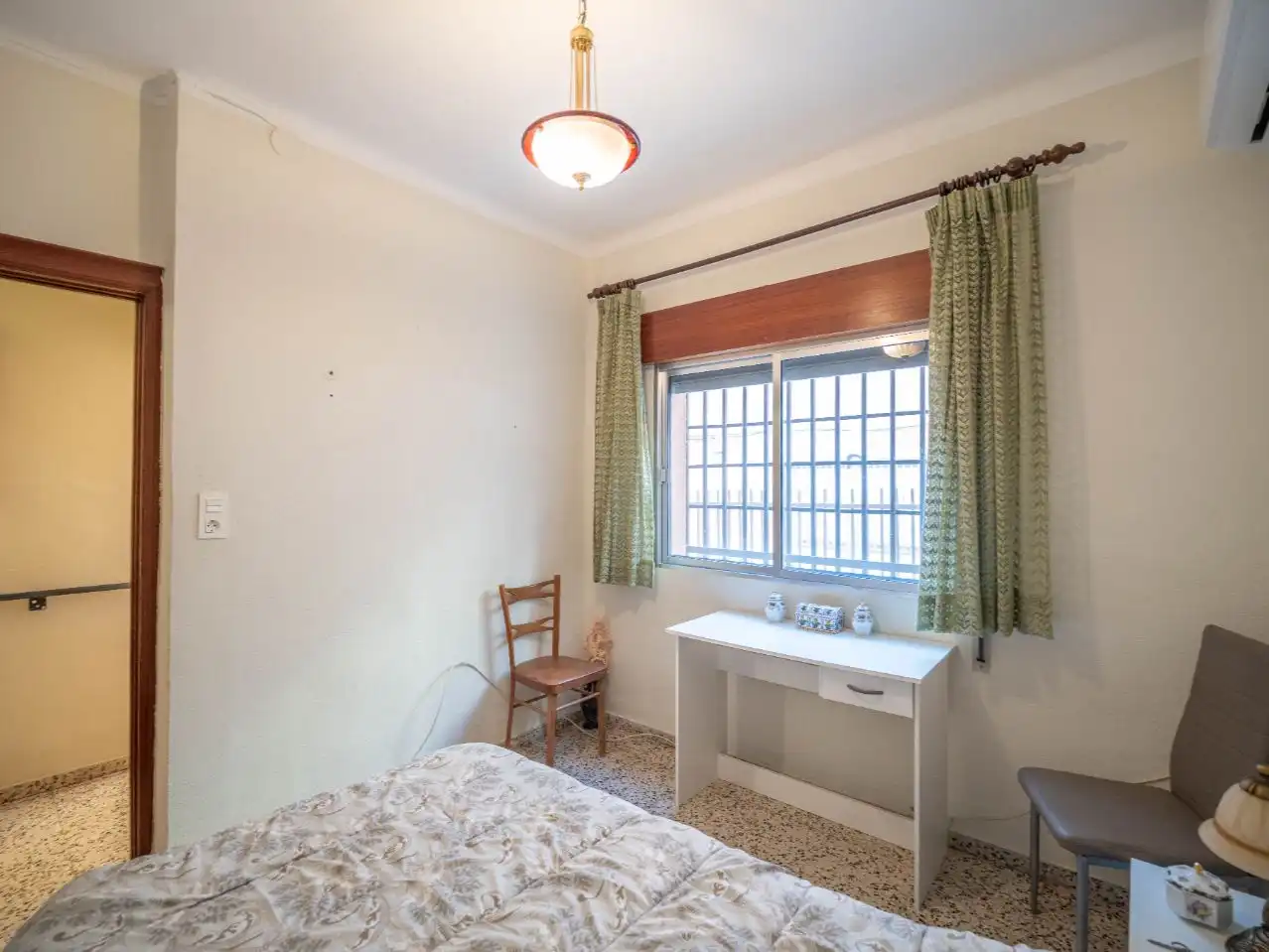 Casa o chalet en venta en Calle Maestro Don Pedro Fernández, 24, Huétor Vega Habitación de Casa o chalet en venta en Huétor Vega con Aire acondicionado y Terraza