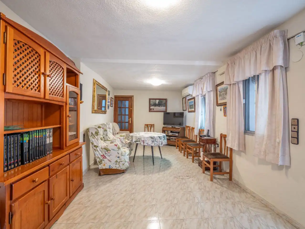 Casa o chalet en venta en Calle Maestro Don Pedro Fernández, 24, Huétor Vega Sala de estar de Casa o chalet en venta en Huétor Vega con Aire acondicionado y Terraza