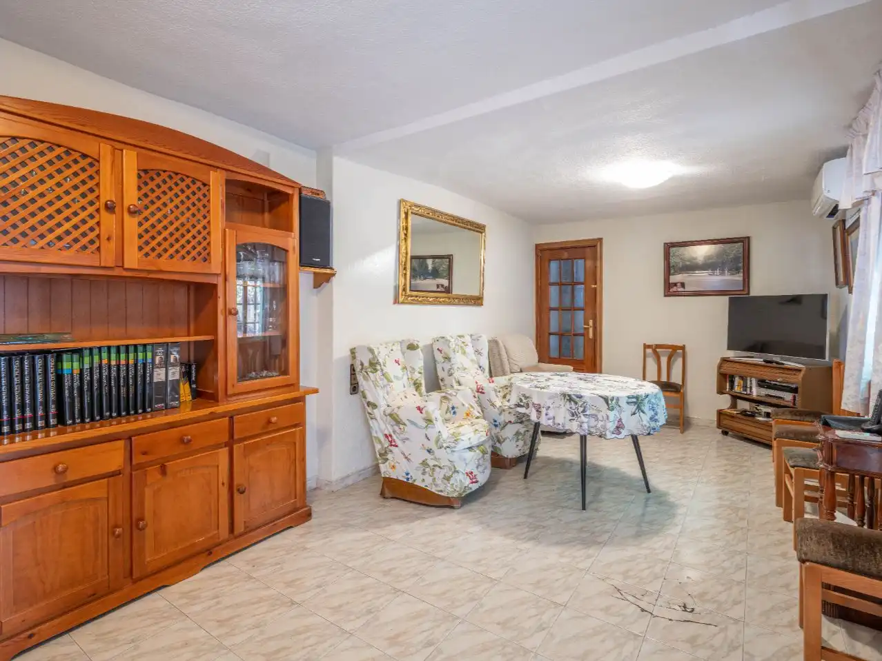Casa o chalet en venta en Calle Maestro Don Pedro Fernández, 24, Huétor Vega Sala de estar de Casa o chalet en venta en Huétor Vega con Aire acondicionado y Terraza