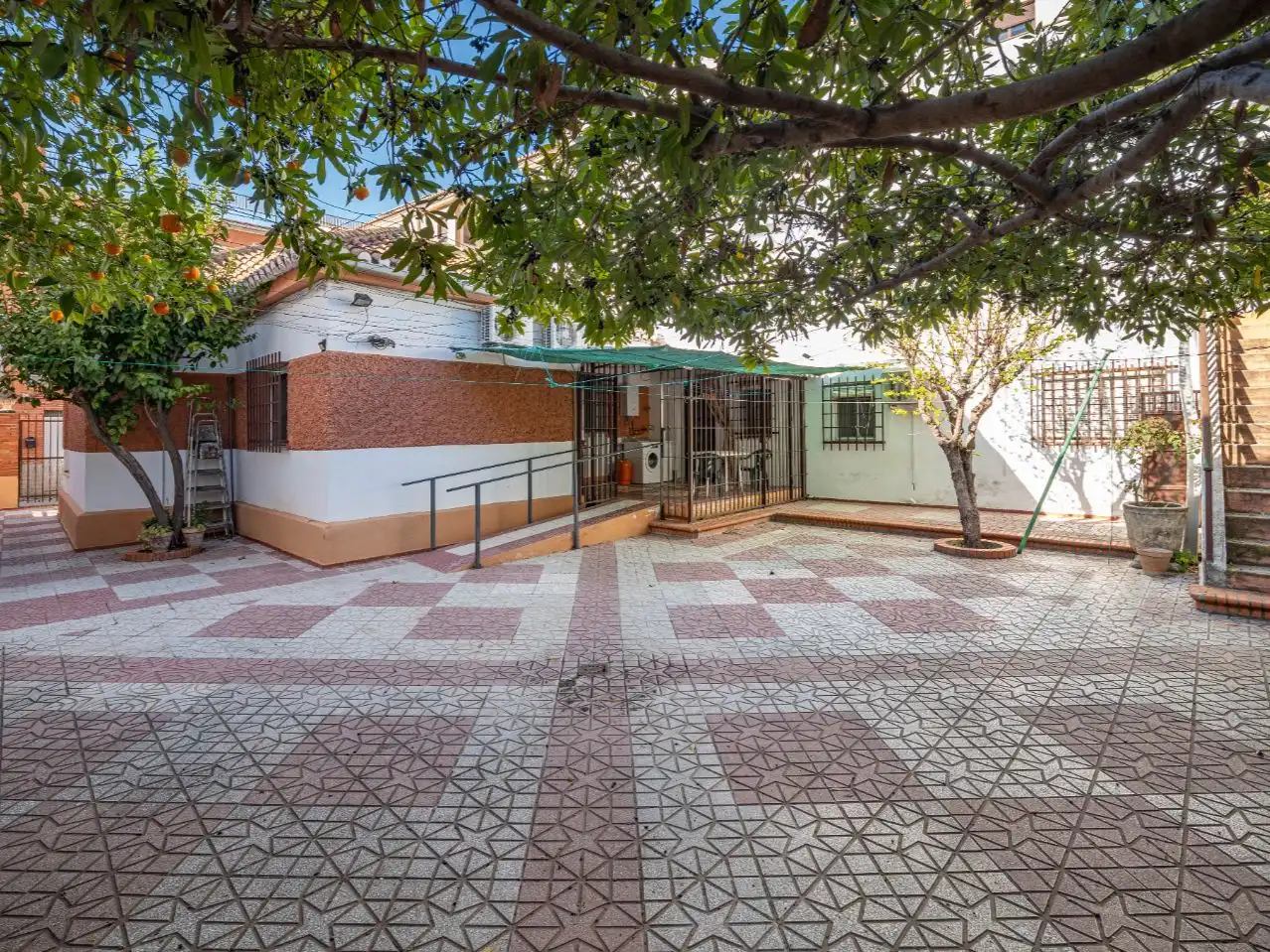 Casa o chalet en venta en Calle Maestro Don Pedro Fernández, 24, Huétor Vega Vista exterior de Casa o chalet en venta en Huétor Vega con Aire acondicionado y Terraza