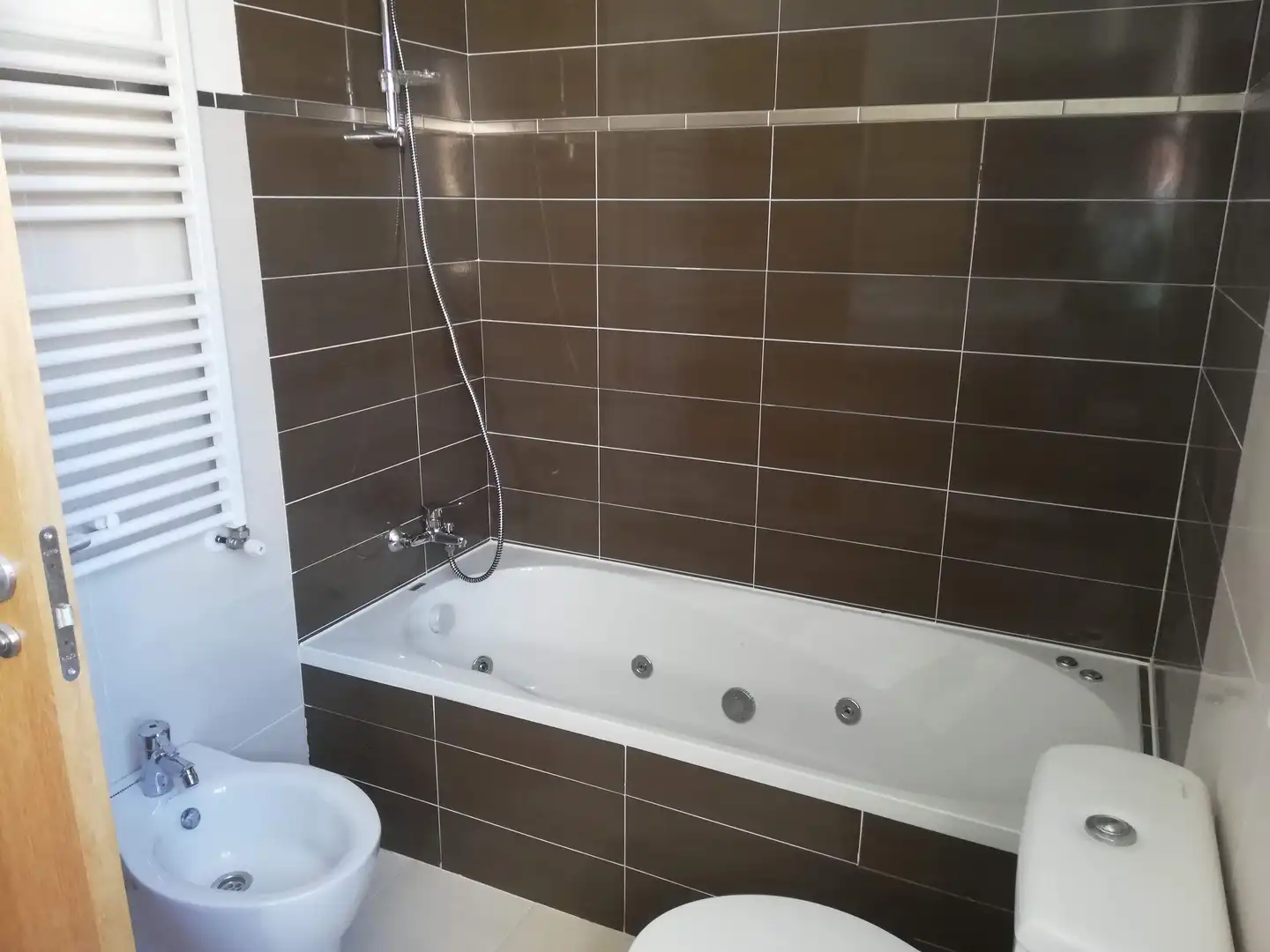 Casa o chalet en venta en Calle Dámaso Alonso, 22, Los Hueros Baño de Casa o chalet en venta en Villalbilla con Calefacción, Jardín privado y Parquet