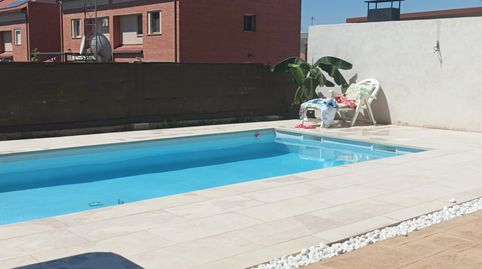 Foto 2 von Haus oder Chalet zum Verkauf in Calle Dámaso Alonso, 22, Los Hueros, Villalbilla