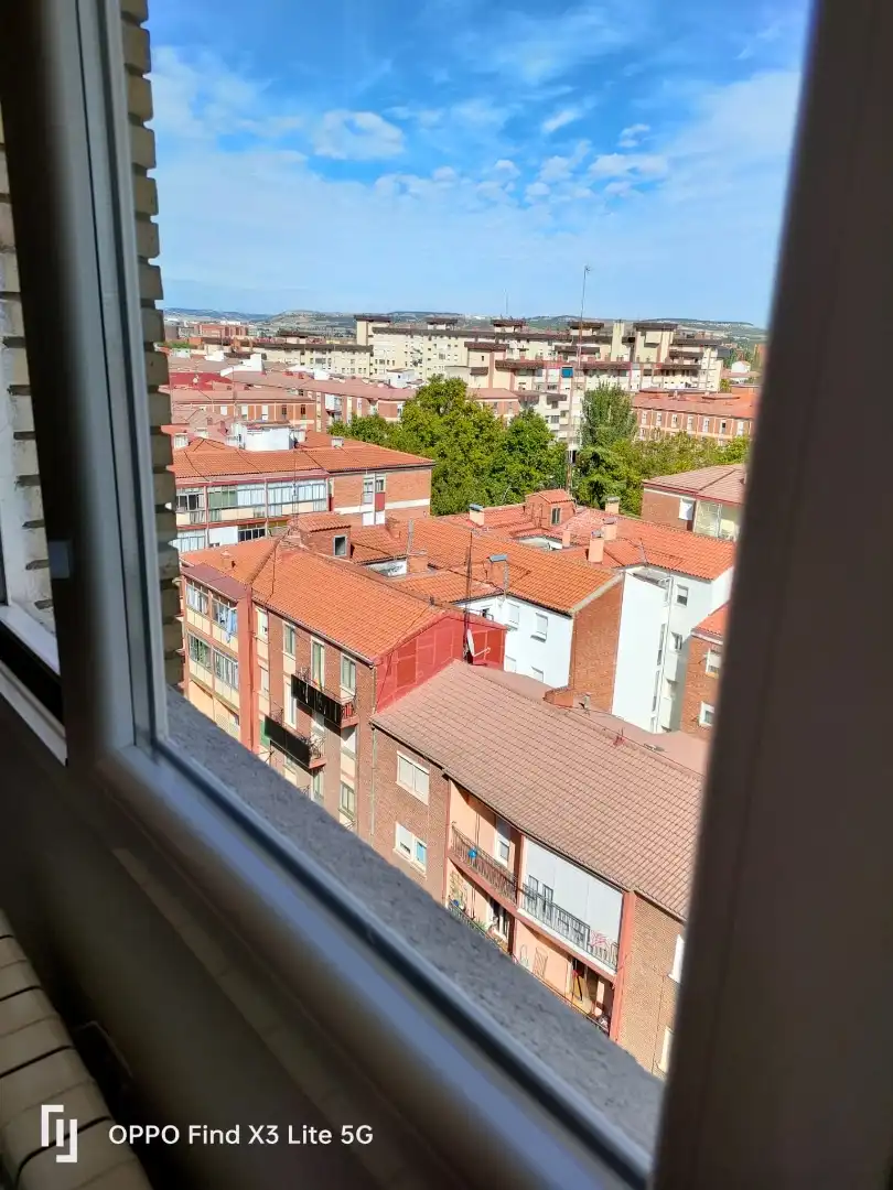 Vista exterior de Pis en venda en Valladolid amb Parquet, Moblat i Forn