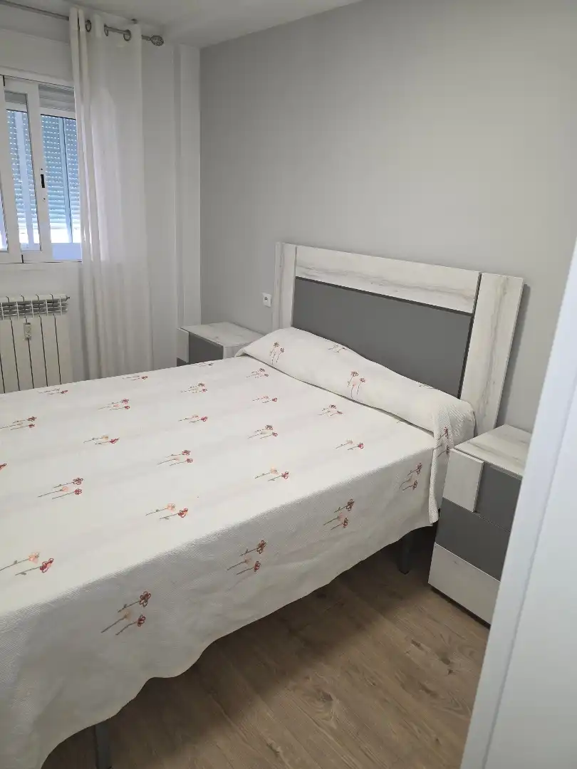 Dormitori de Pis en venda en Valladolid amb Parquet, Moblat i Forn