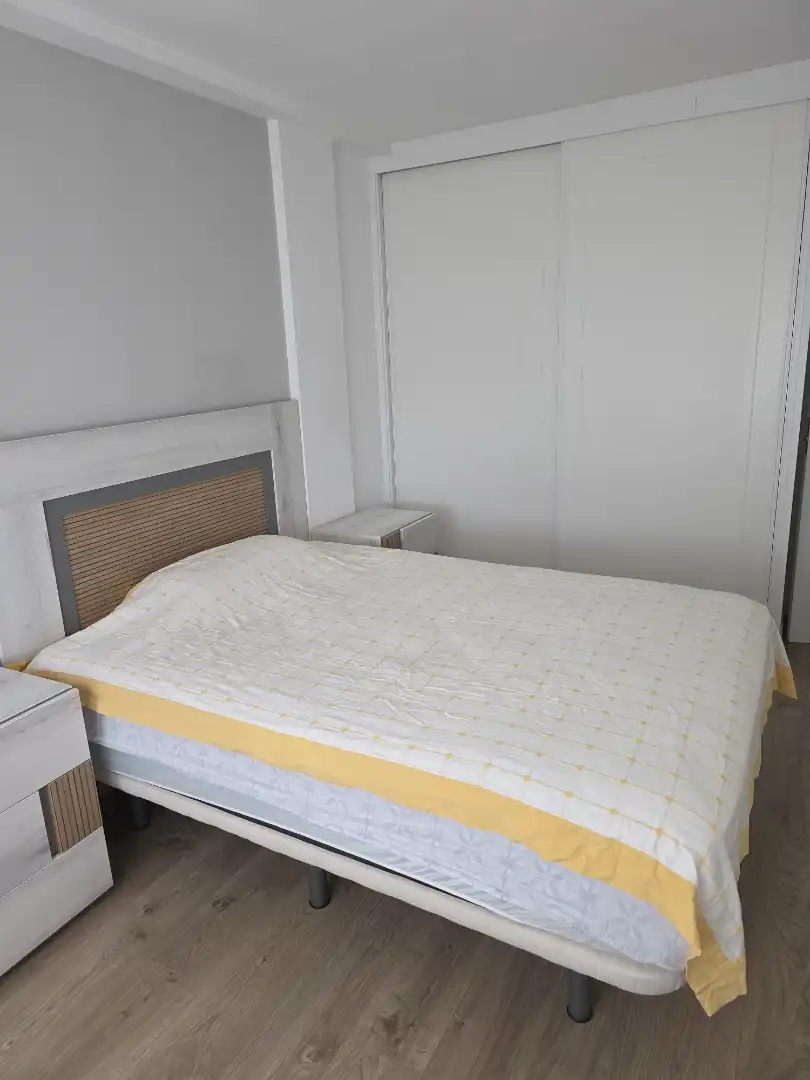 Dormitori de Pis en venda en Valladolid amb Parquet, Moblat i Forn