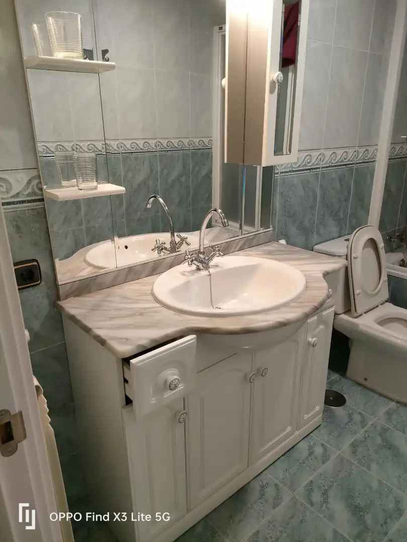 Bany de Pis en venda en Valladolid amb Parquet, Moblat i Forn