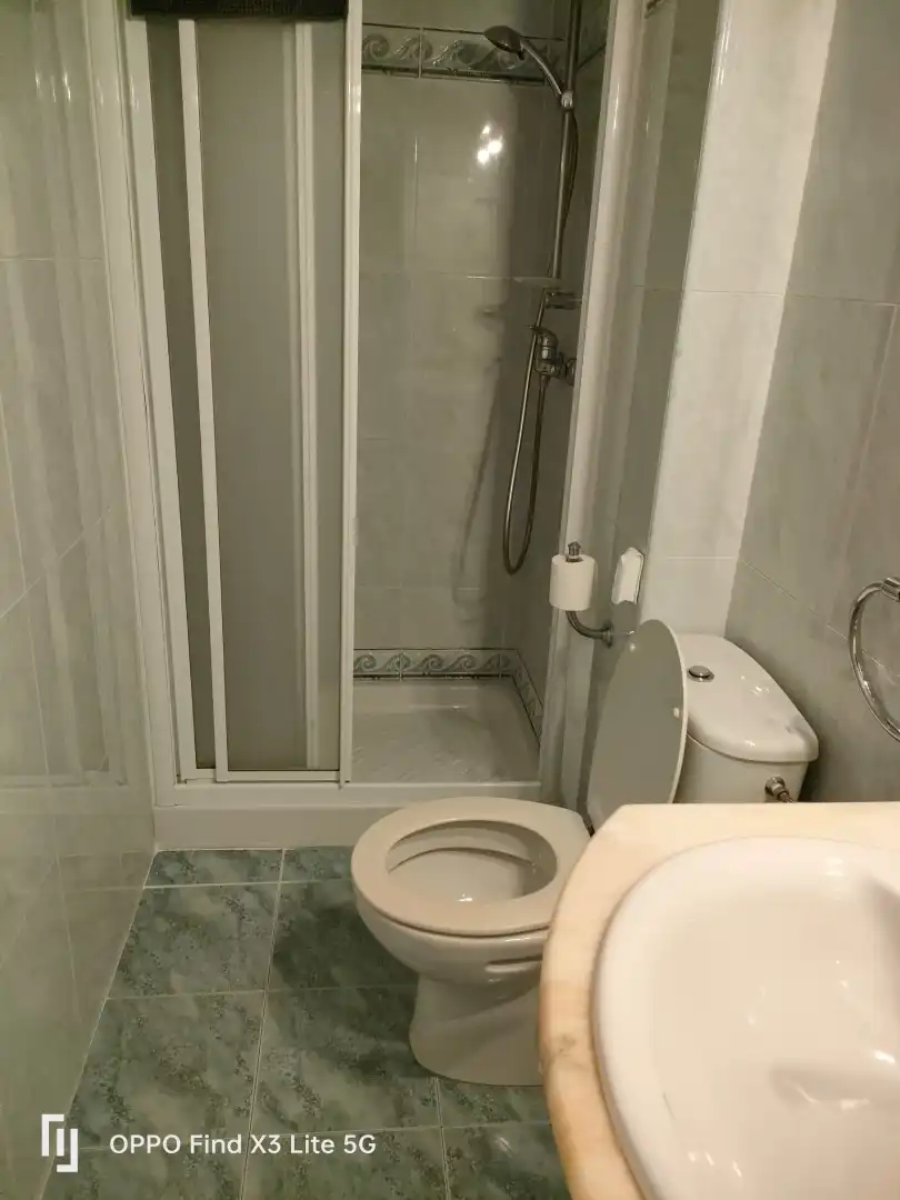 Bany de Pis en venda en Valladolid amb Parquet, Moblat i Forn