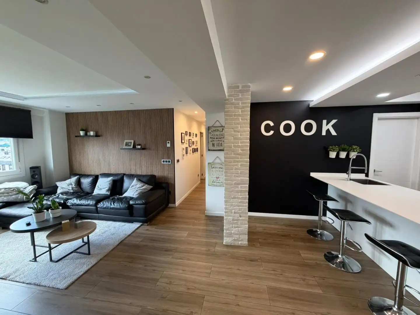 Kitchen of Flat for sale in Ourense Capital   with Heating, Private garden and Storage room