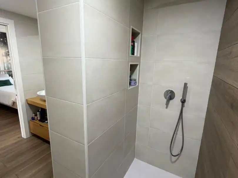 Bathroom of Flat for sale in Ourense Capital   with Heating, Private garden and Storage room