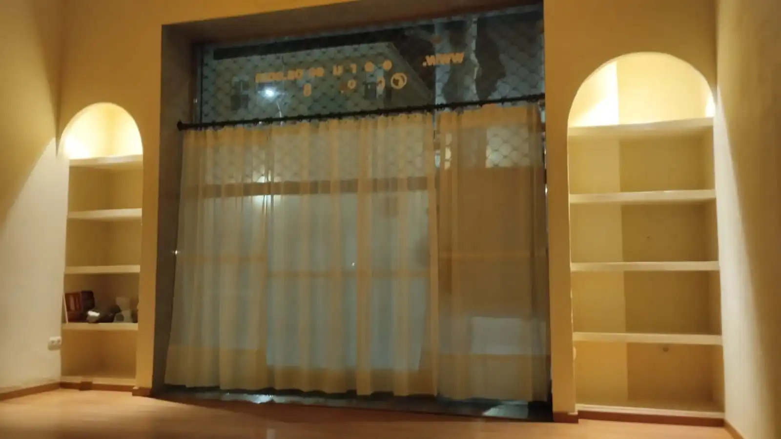 Geschaftsraum zur Miete in Calle Magnolia, 45, Ciudad Jardín Geschaftsraum zur Miete in Badajoz