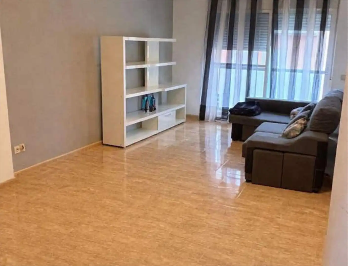 Piso en venta en Tavernes de la Valldigna Sala de estar de Piso en venta en Tavernes de la Valldigna con Piscina