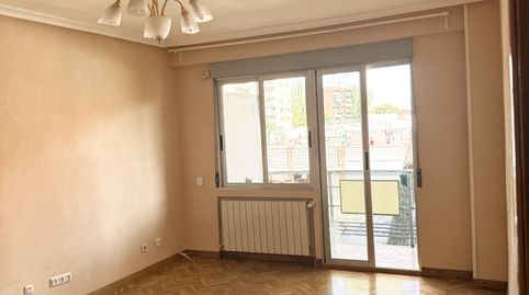 Piso en venta en Calle de Blas Cabrera, 10, Las Águilas, Madrid Capital - imagen 2 Foto 2 de Piso en venta en Calle de Blas Cabrera, 10, Las Águilas, Madrid Capital