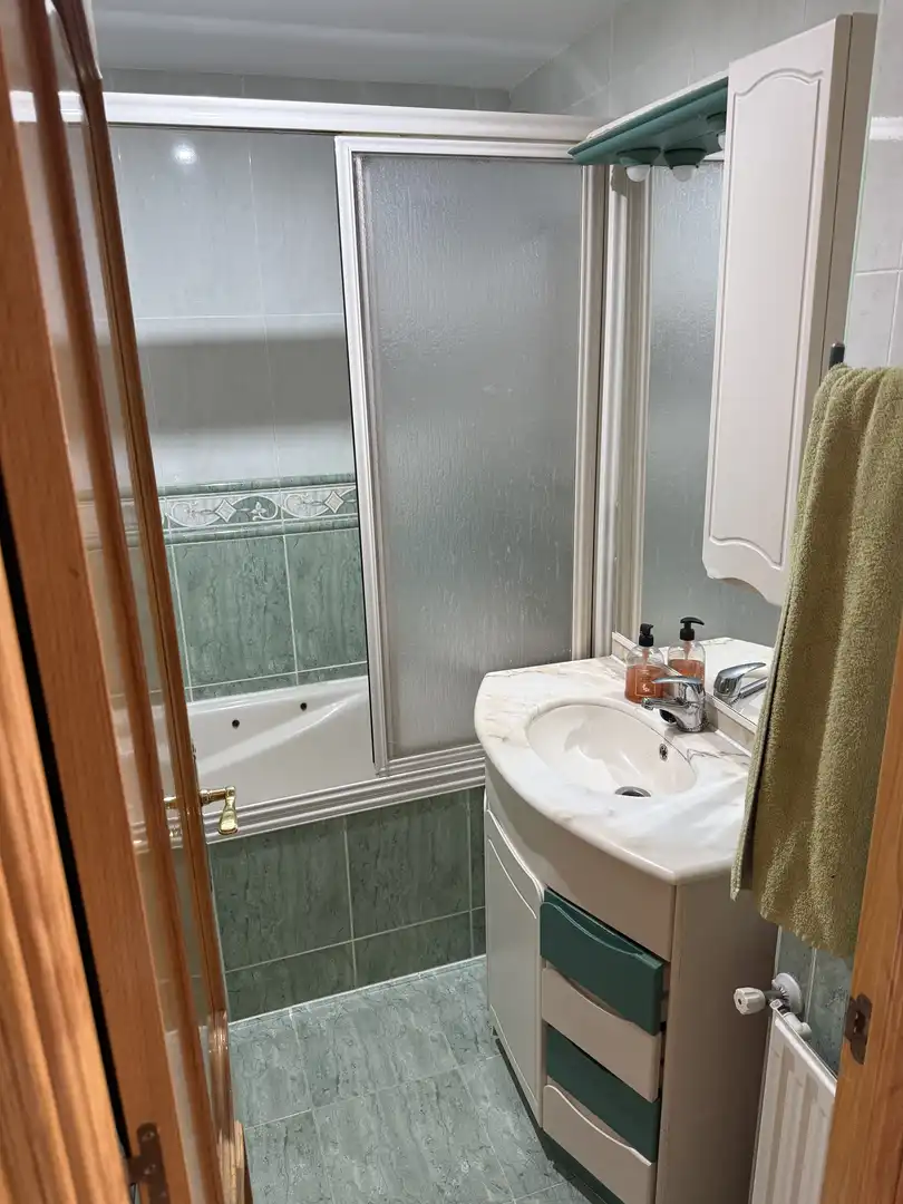Bathroom of Flat for sale in  Madrid Capital  with Terrace