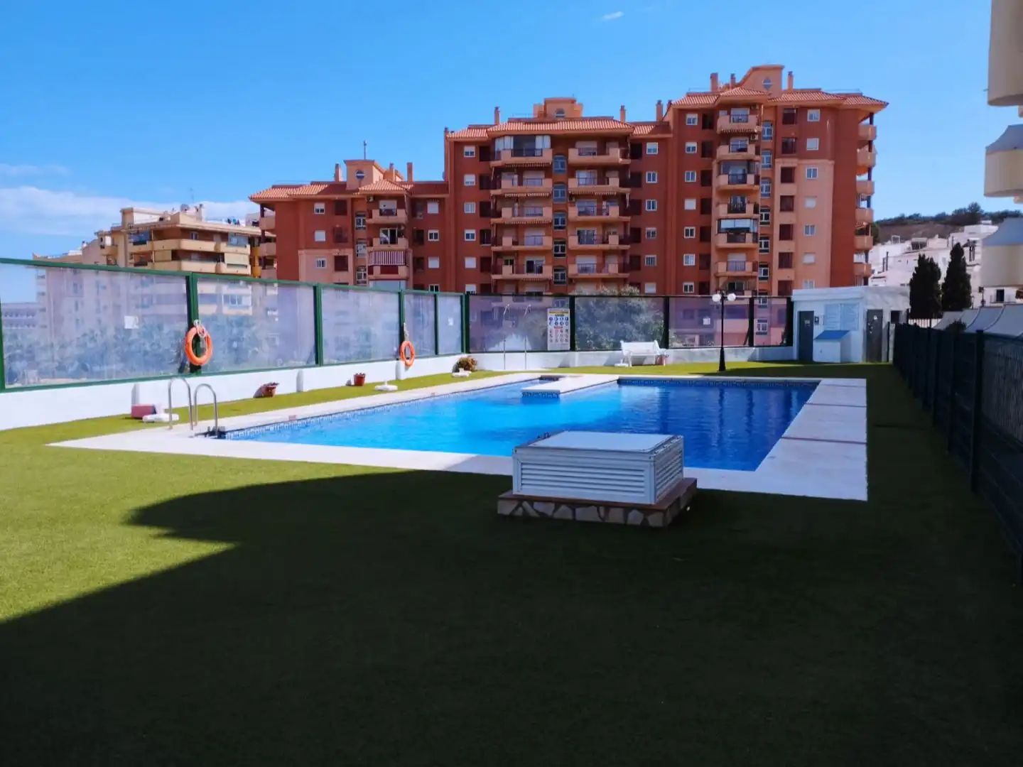 Pis de lloguer a Calle Yucas, 6, Torreblanca del Sol Piscina de Pis de lloguer en Fuengirola amb Aire condicionat, Calefacció i Terrassa