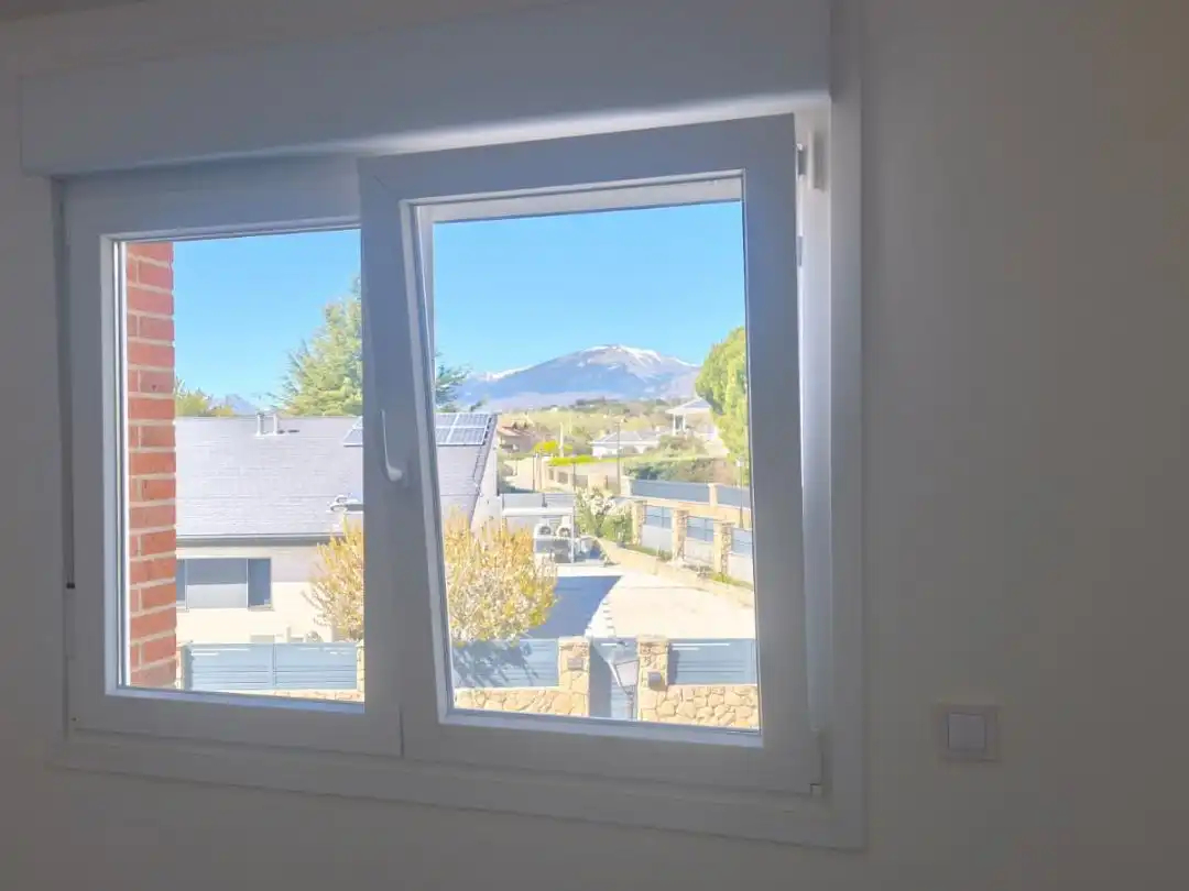 Casa o xalet en venda a Calle Fresno, 1, Guadalix de la Sierra Vista exterior de Casa o xalet en venda en Guadalix de la Sierra amb Terrassa i Balcó