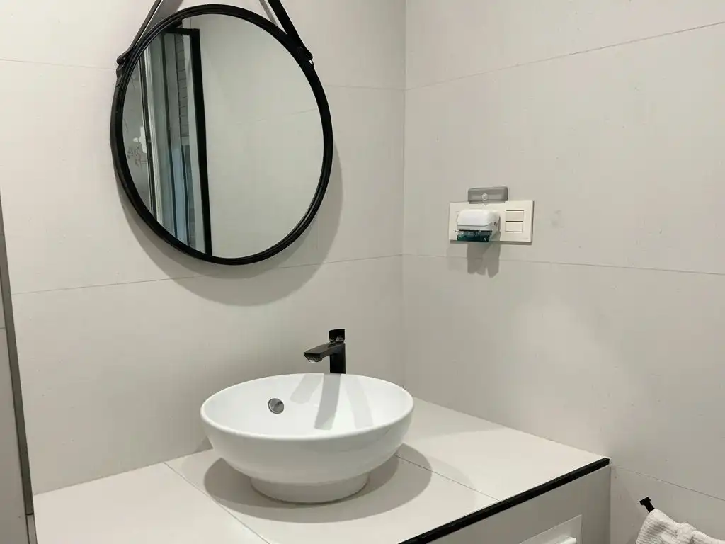 Flat for sale in Avenida de Espera, 98, Pozoalbero Bathroom of Flat for sale in Jerez de la Frontera with Air Conditioner, Heating and Swimming Pool