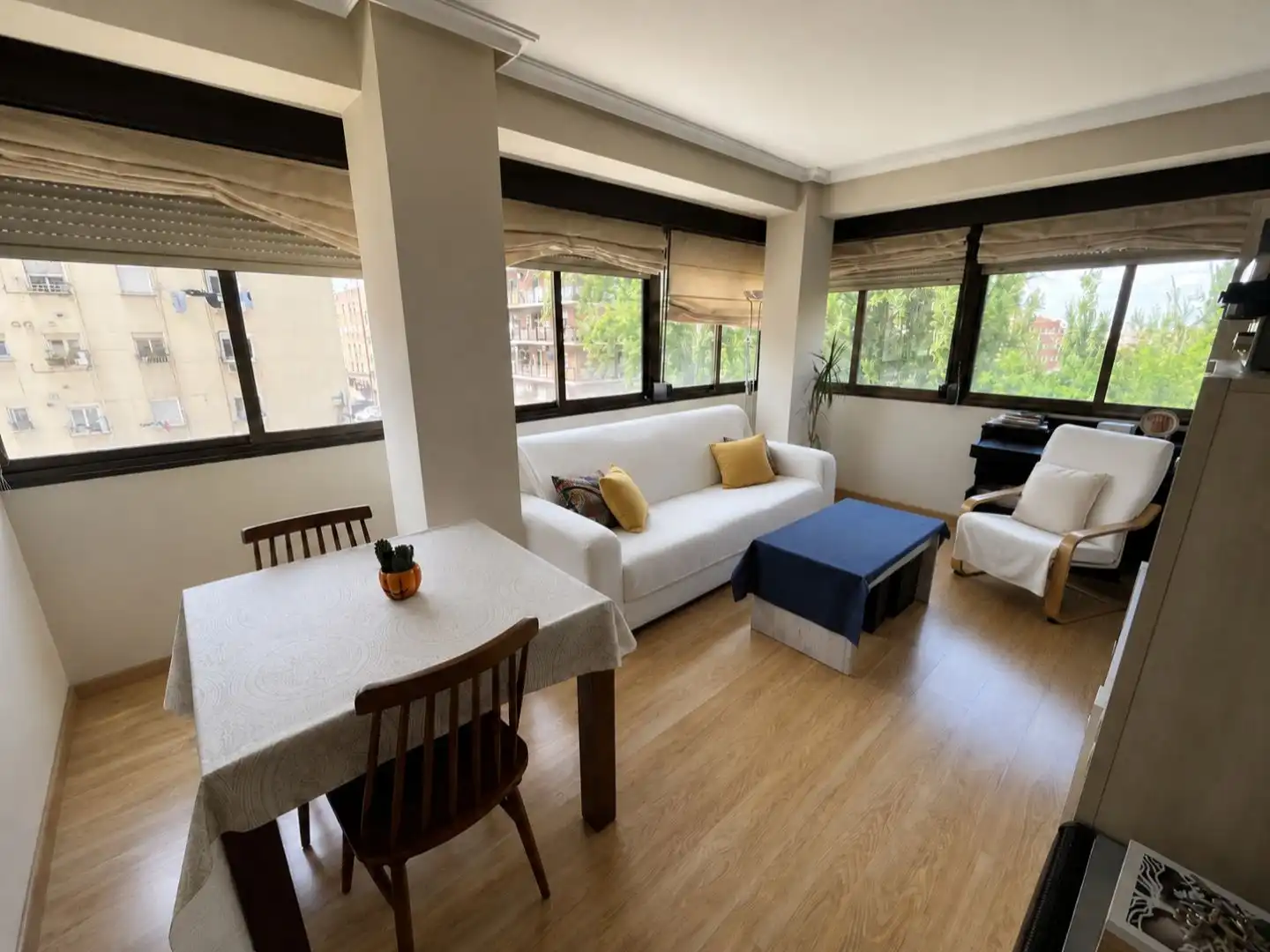 Piso en venta en Camino de Valderribas, 93, Numancia Sala de estar de Piso en venta en Madrid con Aire acondicionado, Calefacción y Parquet