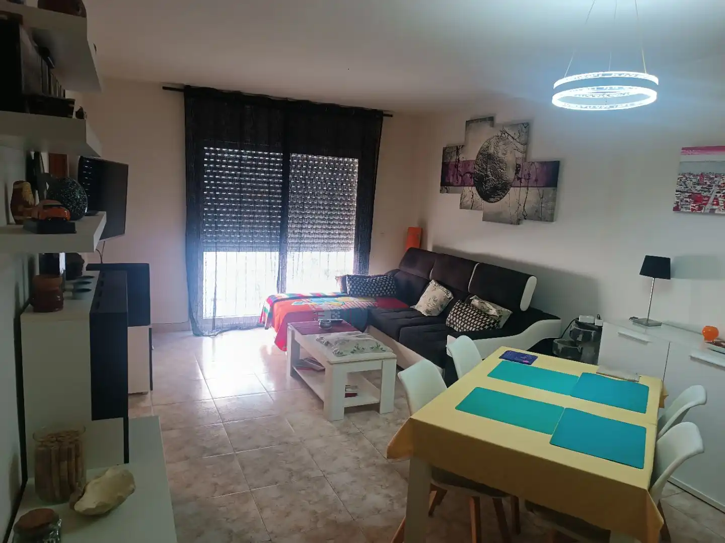 Casa adosada en venta en Carrer Calaf, 21, Roda de Berà Sala de estar de Casa adosada en venta en Roda de Berà con Balcón